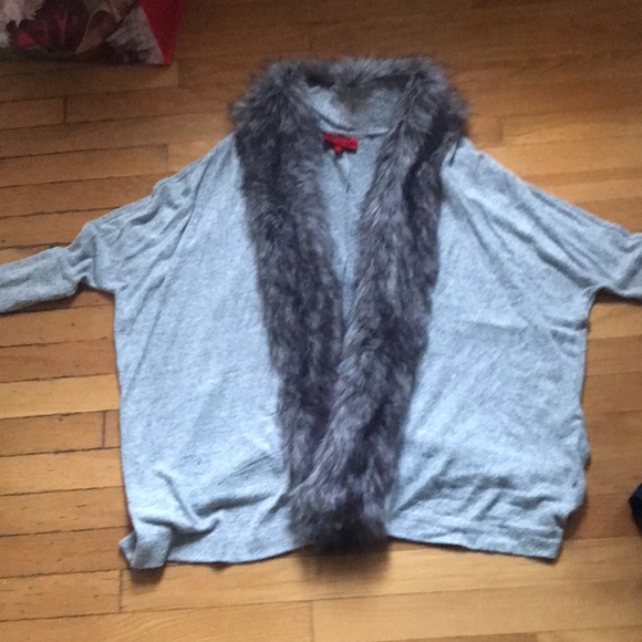 Sweater gray. Jennifer Lopez. only worn couple times like new - Picture 3 of 3